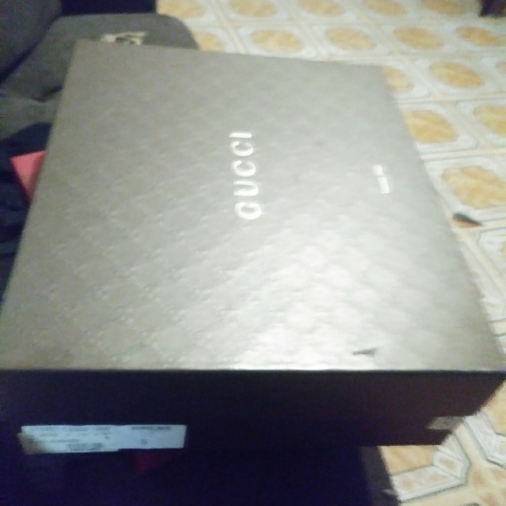 Gucci - Picture 3 of 8